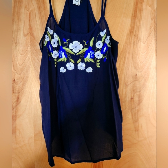 Anthropologie Embroidered tank top with floral details - Picture 2 of 4